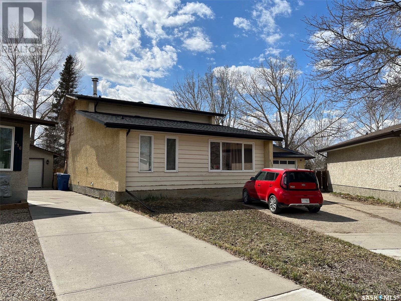 Property at 738 Bard CRESCENT N image 2