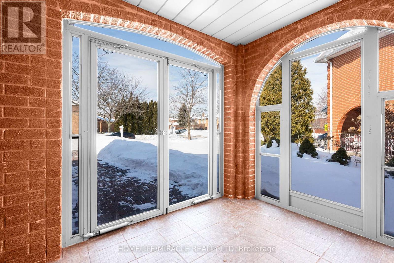 1945 Pine Grove Avenue, Pickering, Ontario  L1V 6R4 - Photo 7 - E12023763