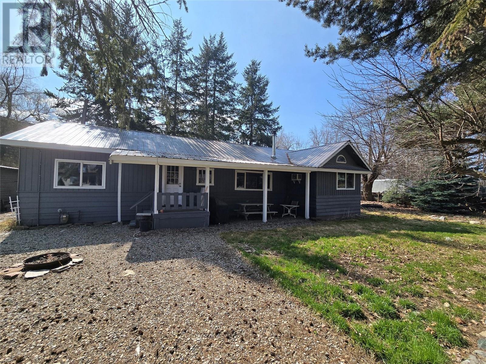 10 Bloom Road, lumby, British Columbia