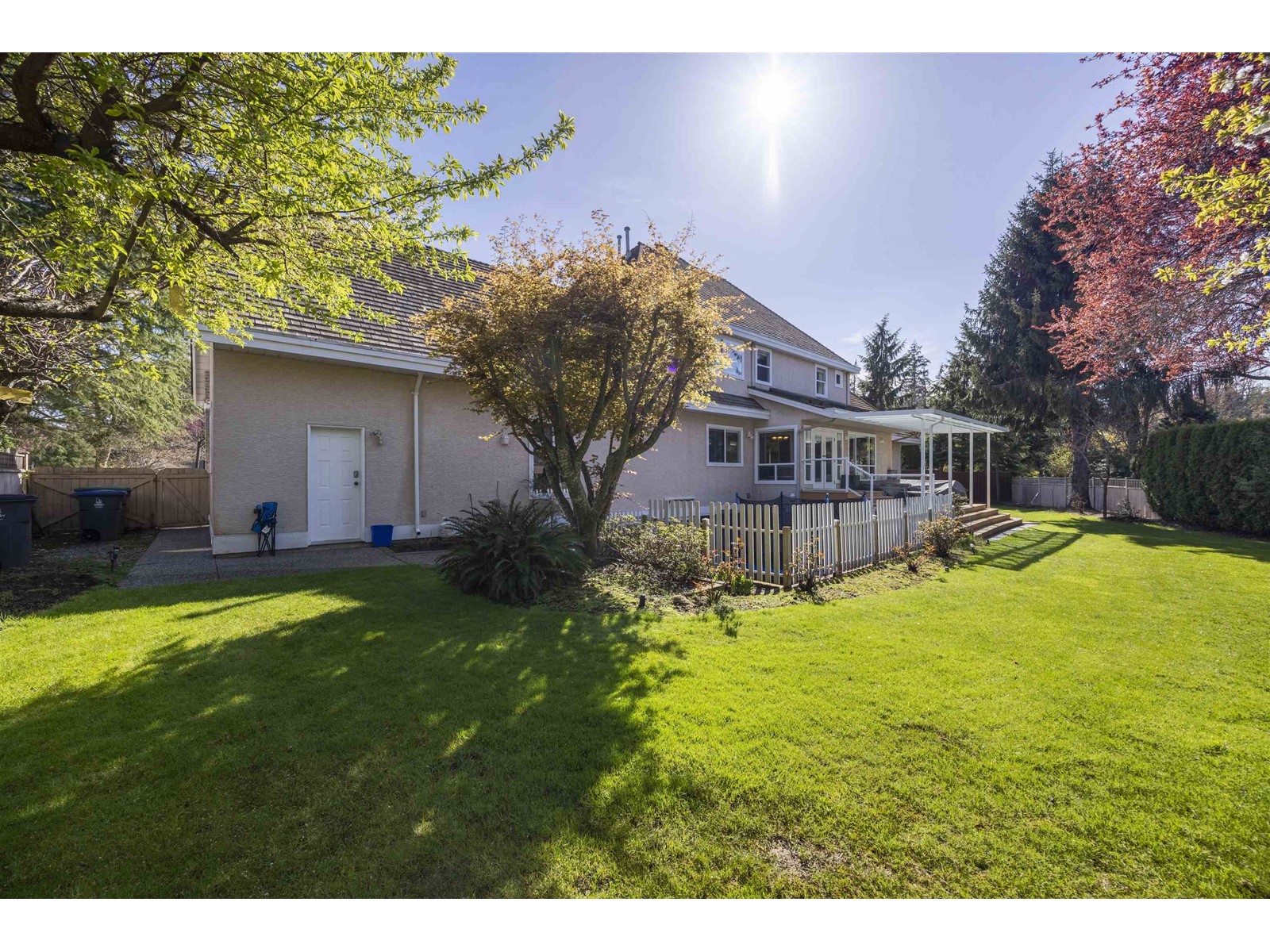 Property at 13681 21 AVENUE image 4
