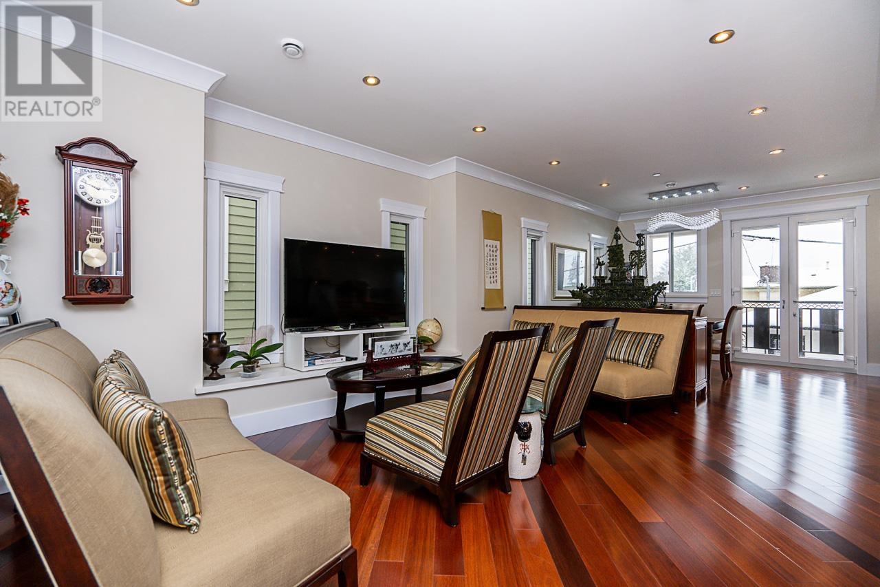Property at 3985 WINDERMERE STREET image 4