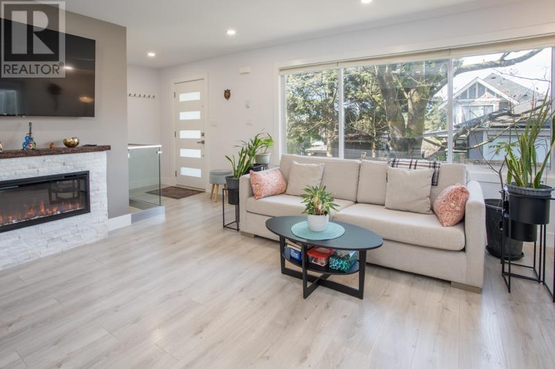 344 W 23rd Street, North Vancouver, British Columbia  V7M 2B5 - Photo 10 - R2994274