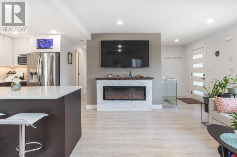 344 W 23rd Street, North Vancouver, British Columbia  V7M 2B5 - Photo 9 - R2994274