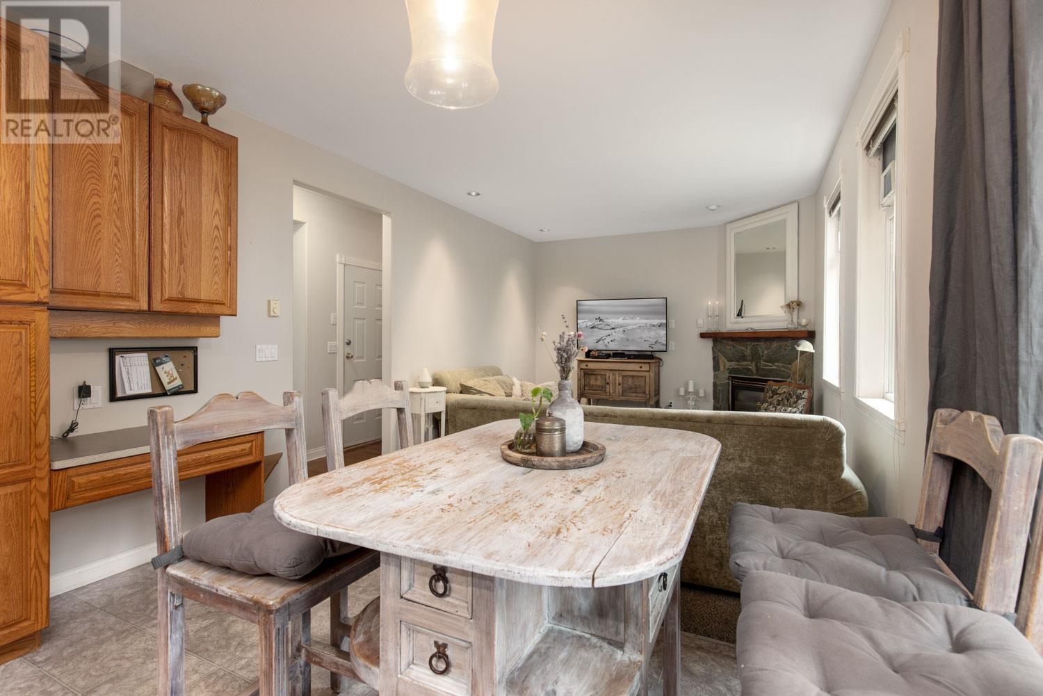 7443 Dogwood Street, Pemberton, British Columbia  V0N 2L0 - Photo 10 - R2994277