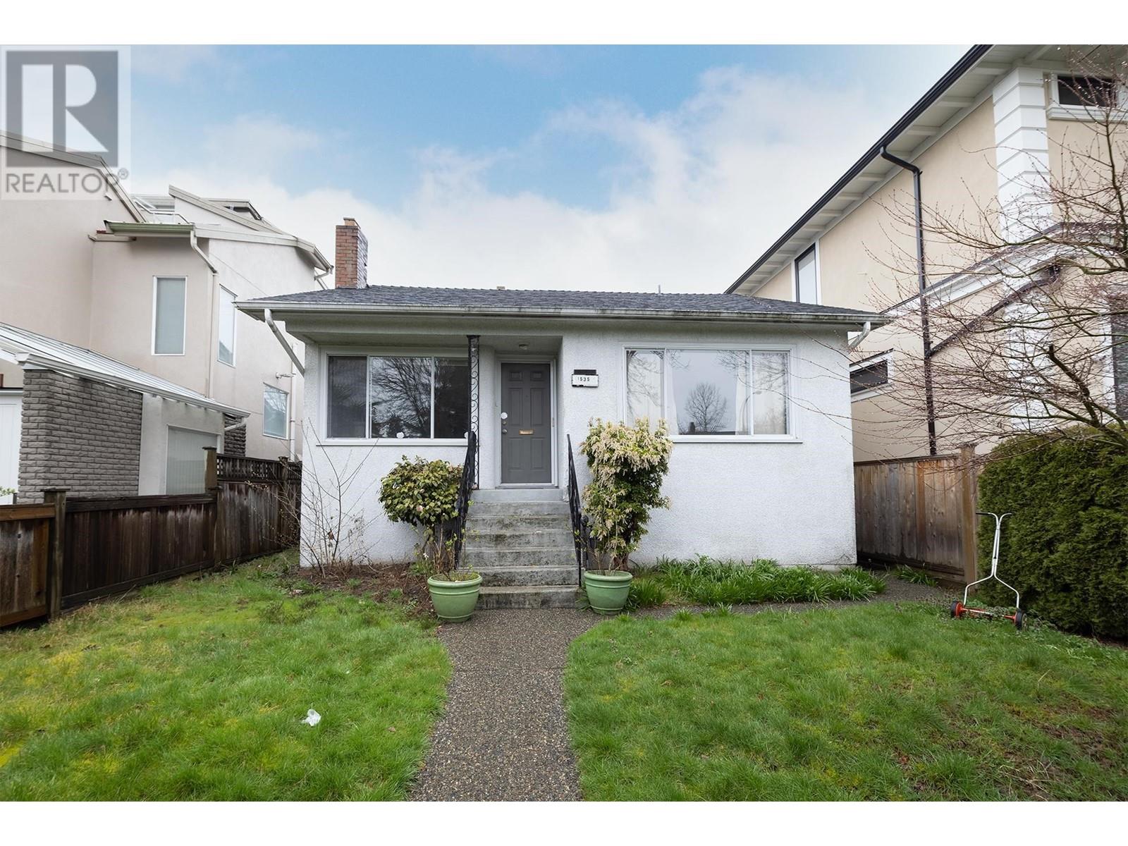 Basement 153x W 64th Avenue, Vancouver, British Columbia  V6P 2N8 - Photo 3 - R2994251