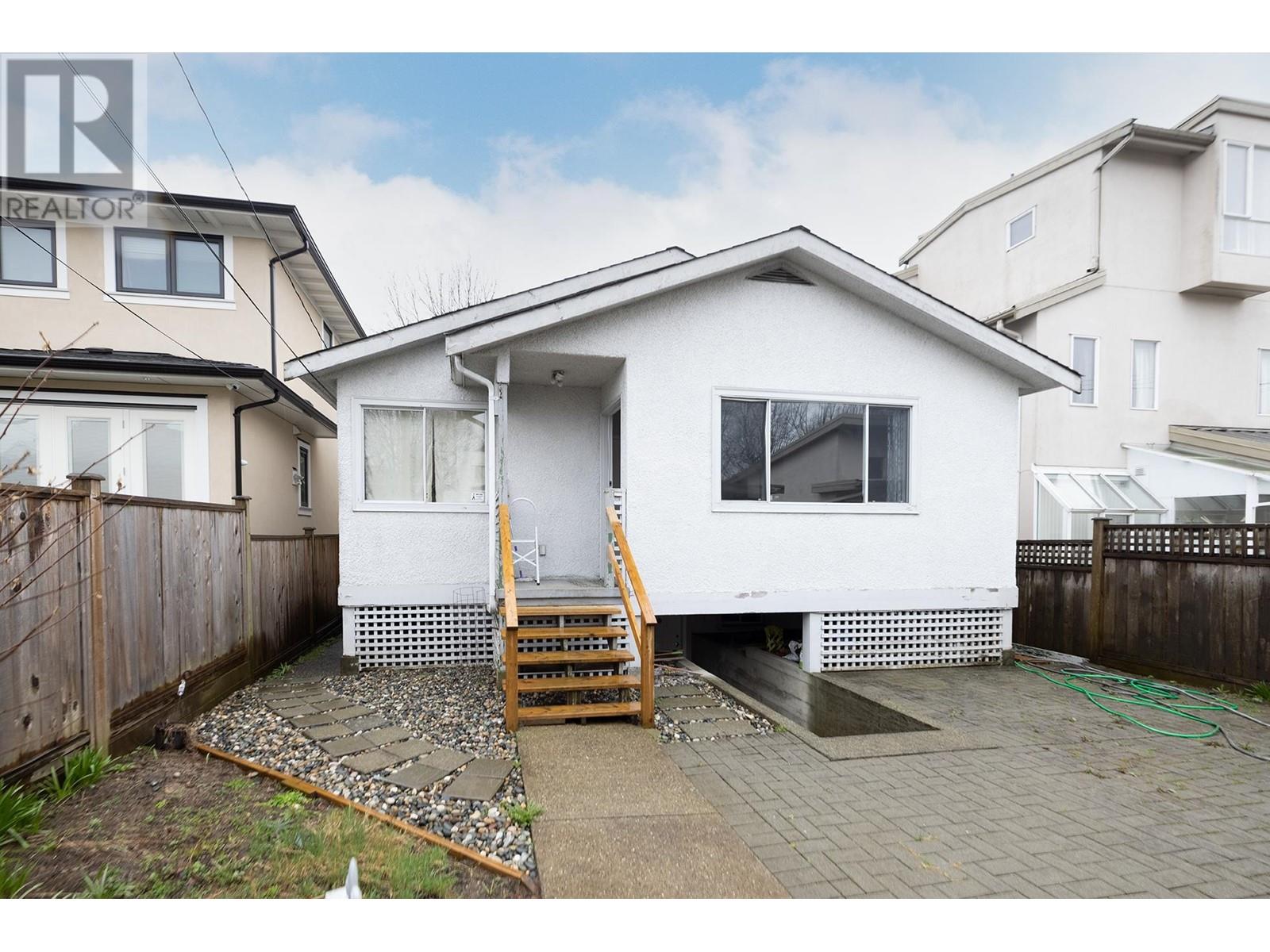 Basement 153x W 64th Avenue, Vancouver, British Columbia  V6P 2N8 - Photo 5 - R2994251