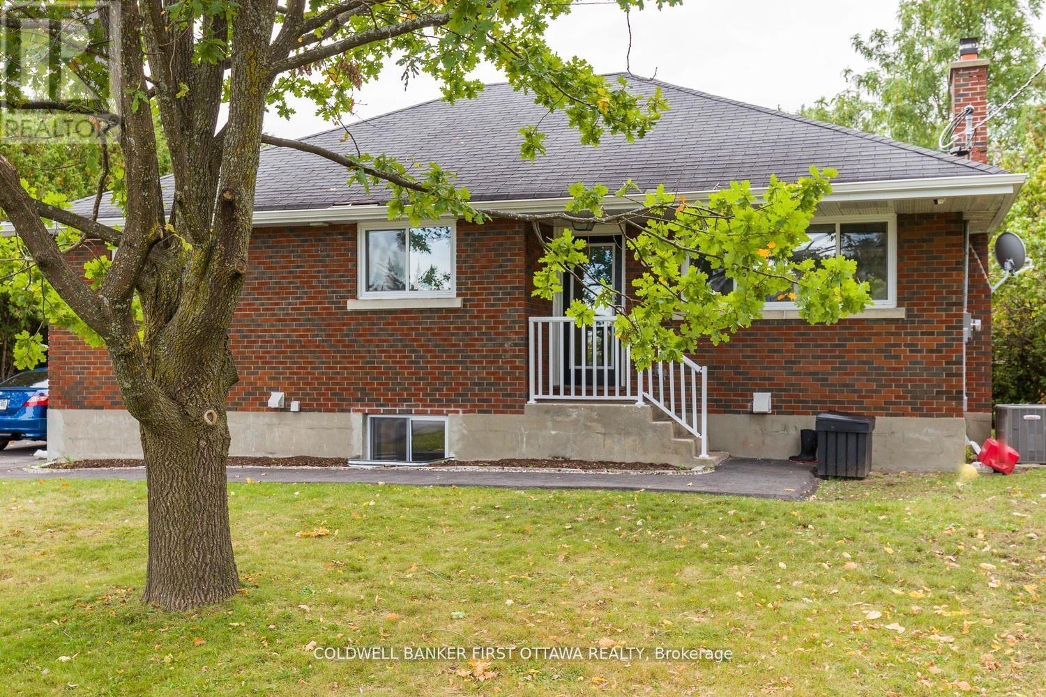 Property at 34 WESTWOOD DRIVE image 2