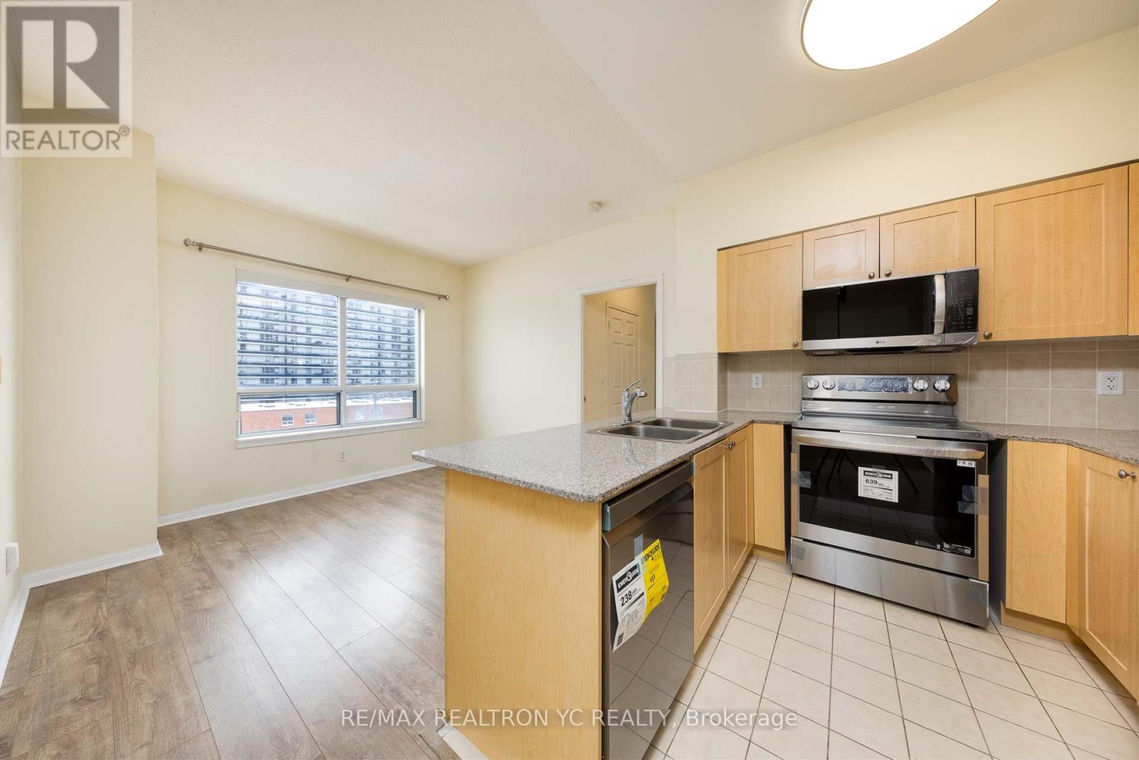 Ph16 - 5940 Yonge Street, Toronto, Ontario  M2M 4M6 - Photo 5 - C12102978