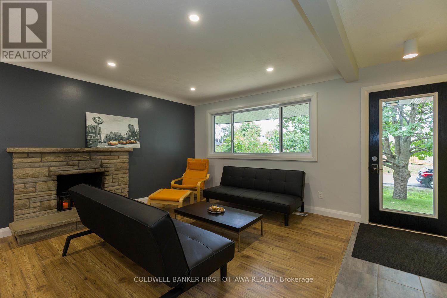 34 Westwood Drive, Ottawa, Ontario  K2G 2X1 - Photo 22 - X12100181