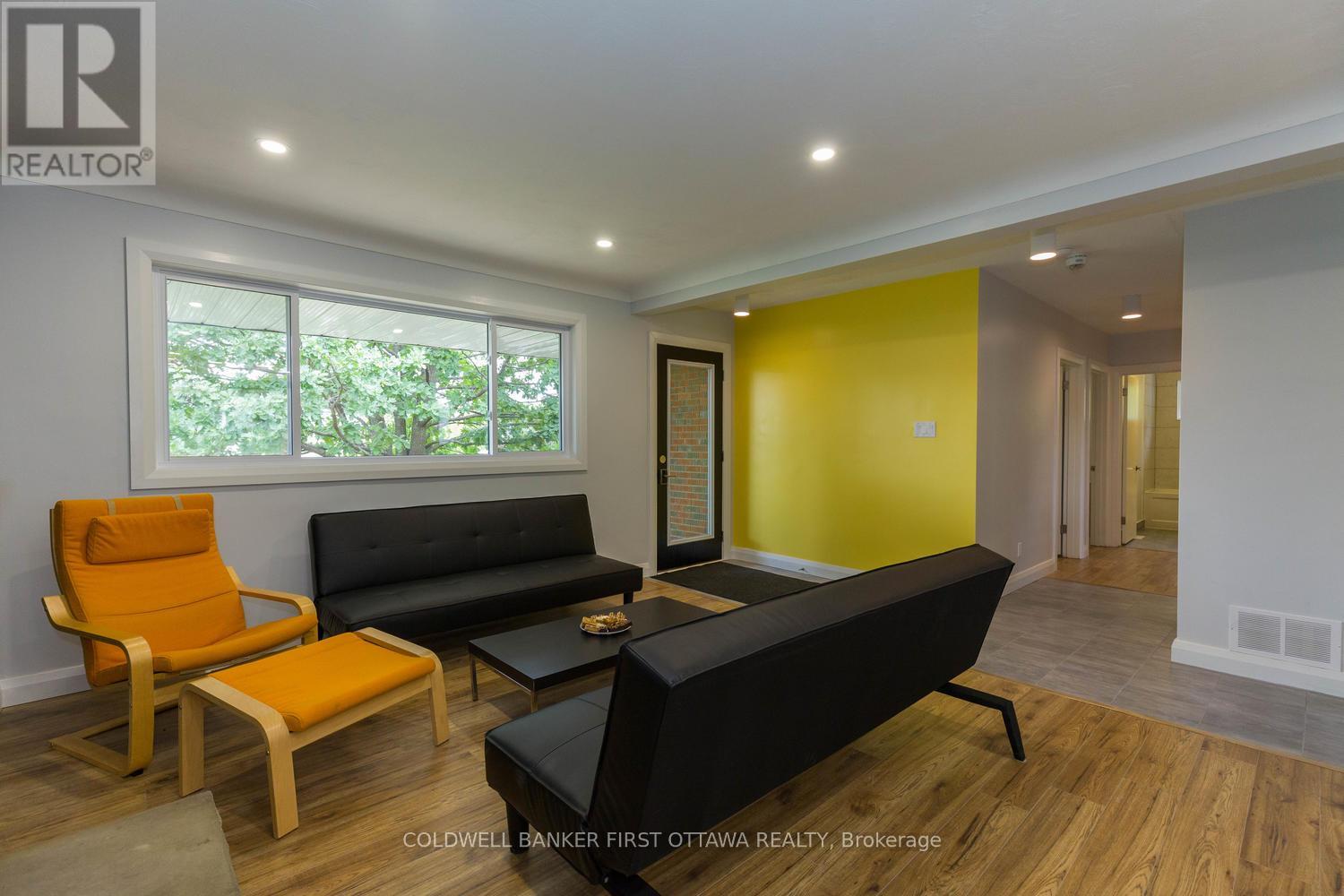 34 Westwood Drive, Ottawa, Ontario  K2G 2X1 - Photo 24 - X12100181