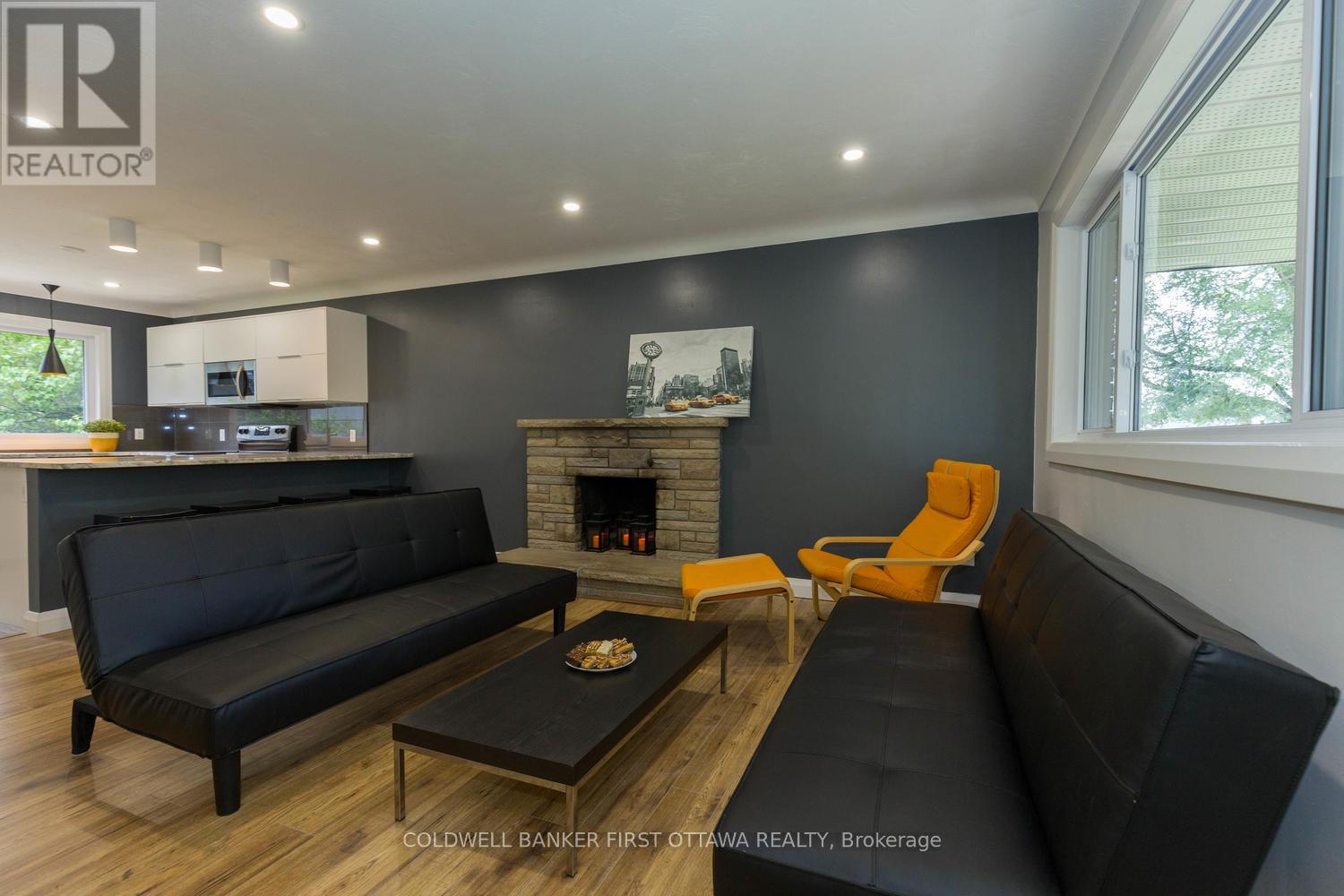 34 Westwood Drive, Ottawa, Ontario  K2G 2X1 - Photo 21 - X12100181