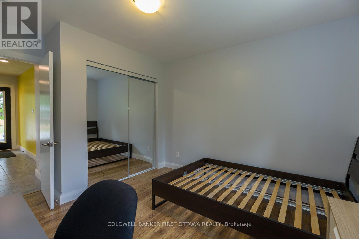 34 Westwood Drive, Ottawa, Ontario  K2G 2X1 - Photo 31 - X12100181