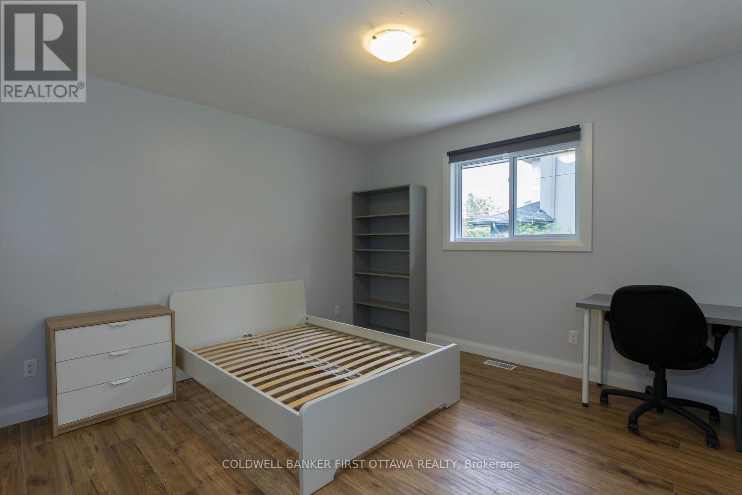 34 Westwood Drive, Ottawa, Ontario  K2G 2X1 - Photo 33 - X12100181