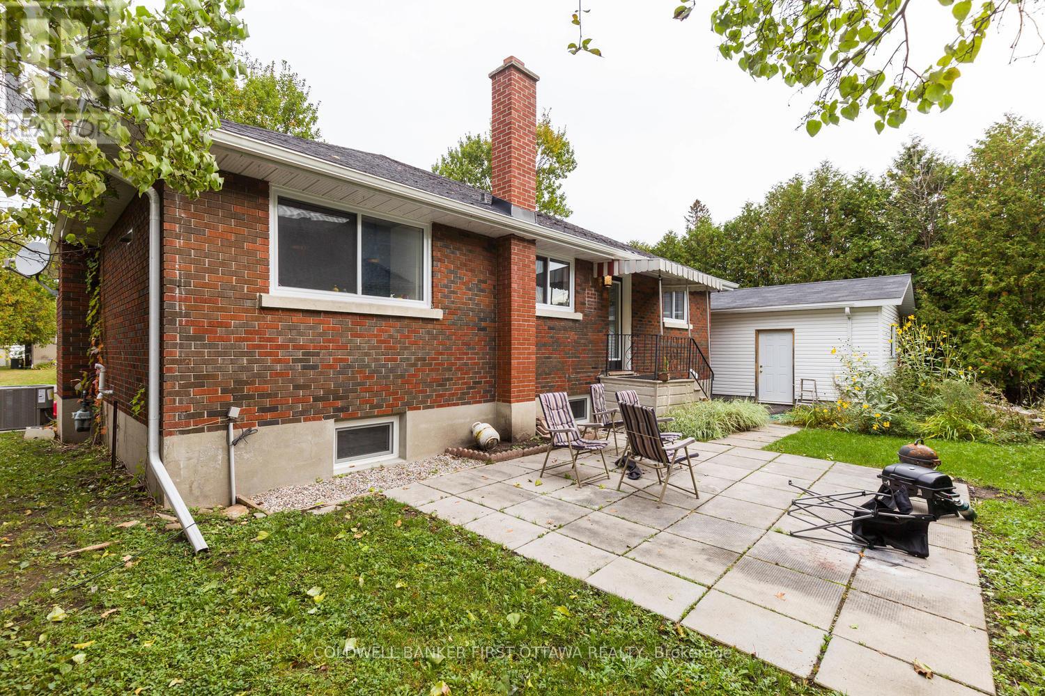 34 Westwood Drive, Ottawa, Ontario  K2G 2X1 - Photo 41 - X12100181