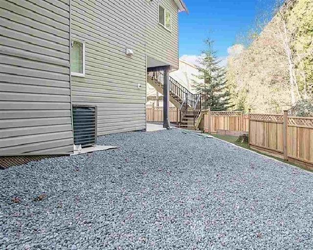 13849 60a Avenue, Surrey, British Columbia  V3X 0H3 - Photo 8 - R2994048