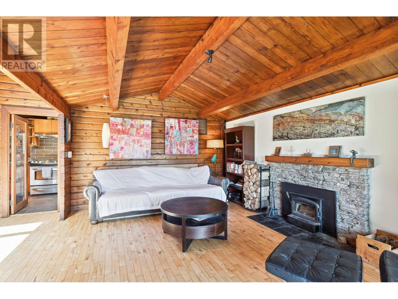 Property at 1088 CALVERHALL STREET image 3