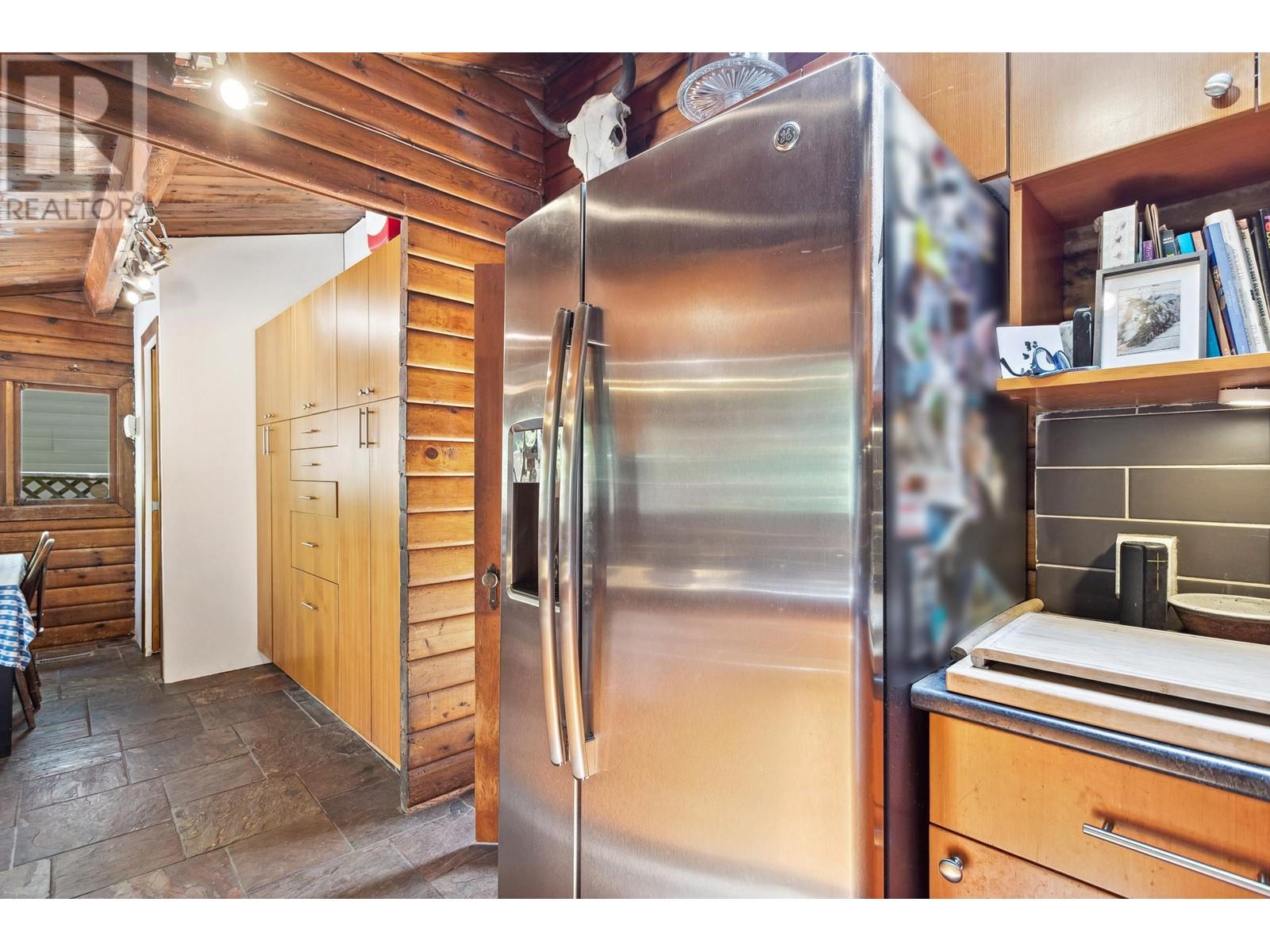 1088 Calverhall Street, North Vancouver, British Columbia  V7L 1Y3 - Photo 10 - R2990553