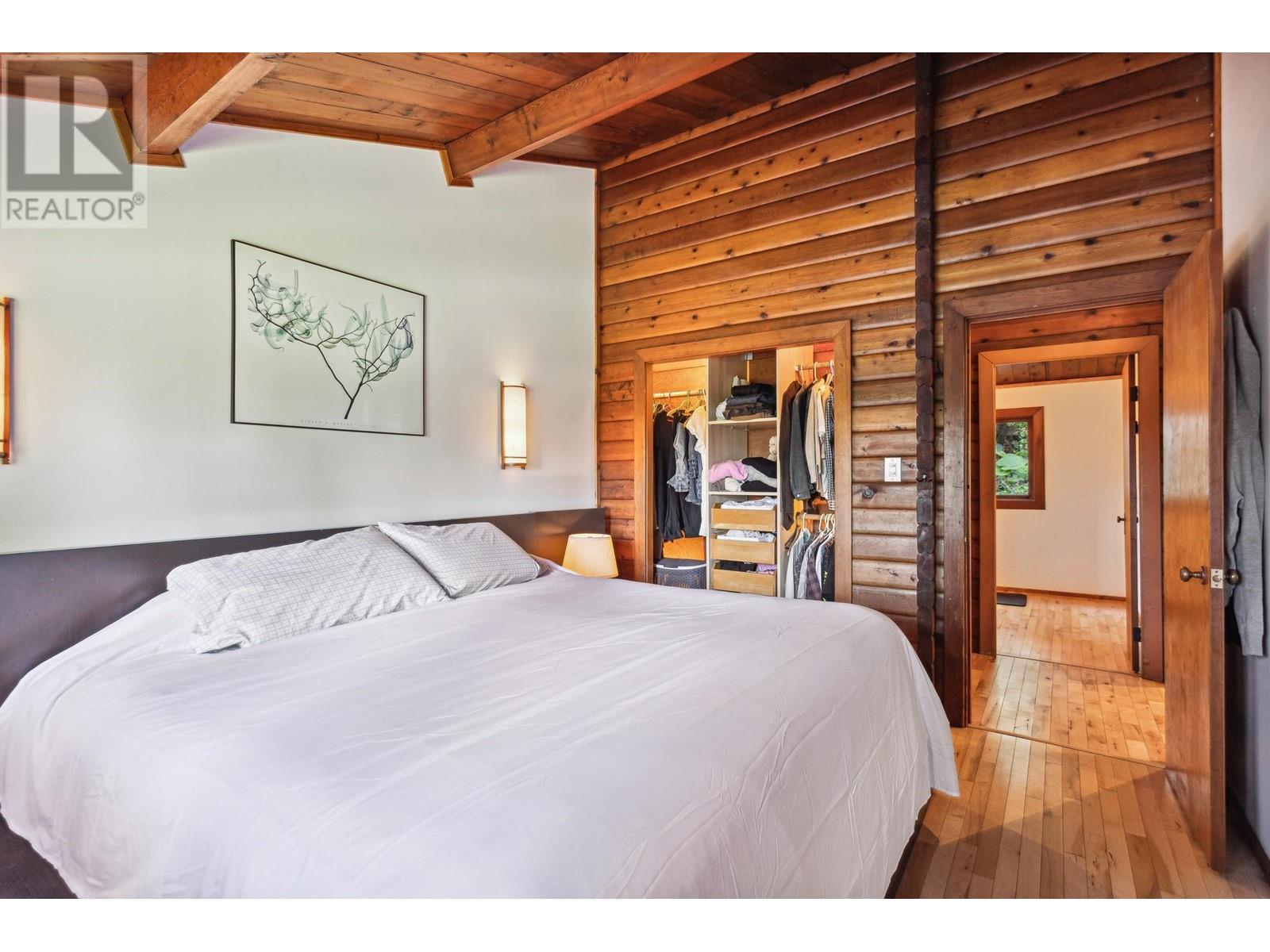 1088 Calverhall Street, North Vancouver, British Columbia  V7L 1Y3 - Photo 12 - R2990553