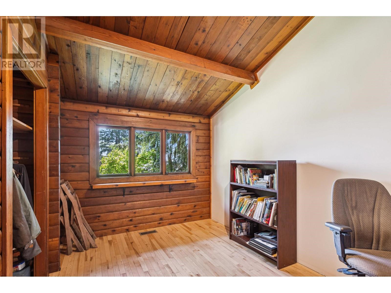 1088 Calverhall Street, North Vancouver, British Columbia  V7L 1Y3 - Photo 15 - R2990553