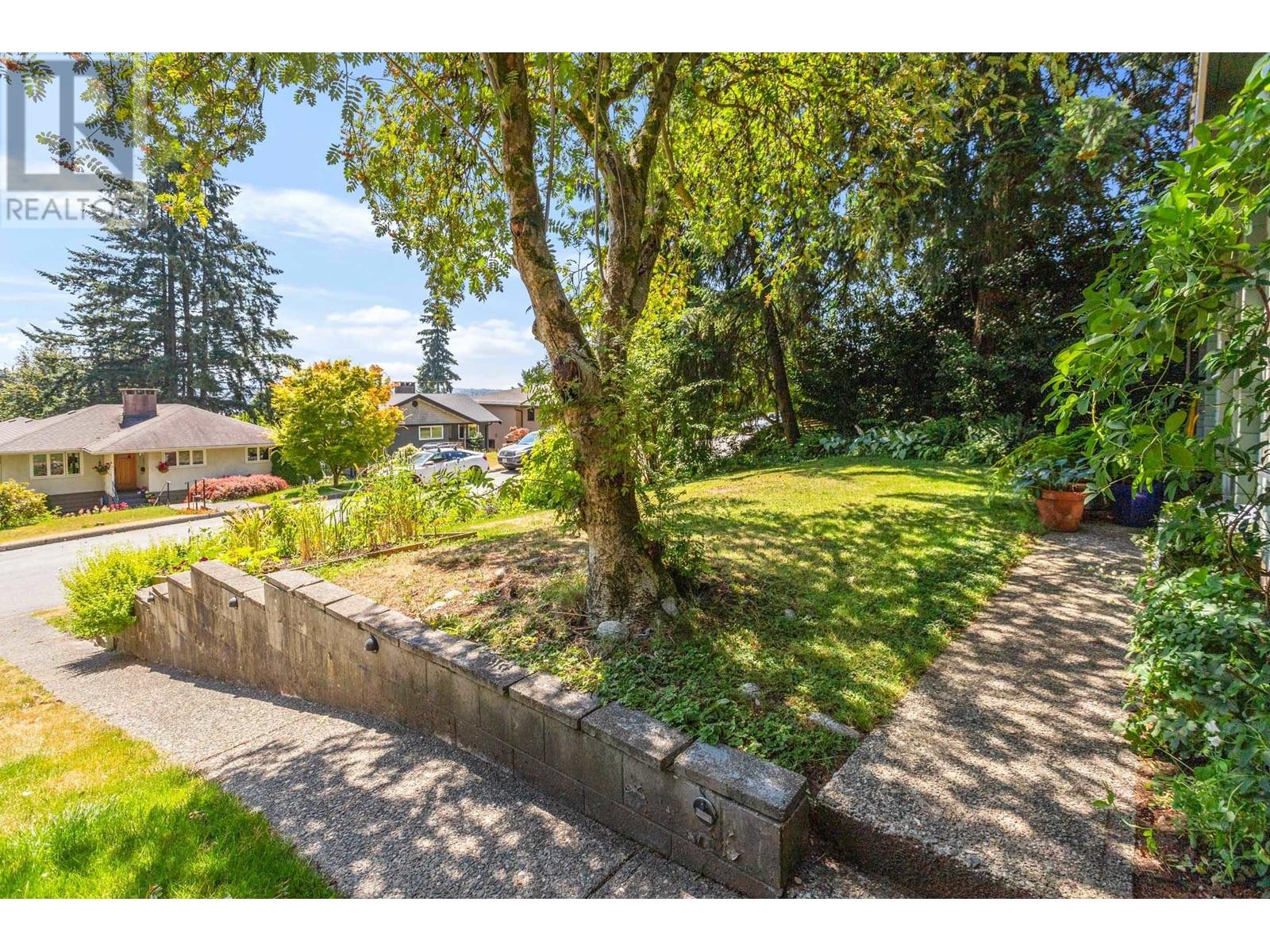1088 Calverhall Street, North Vancouver, British Columbia  V7L 1Y3 - Photo 8 - R2990553