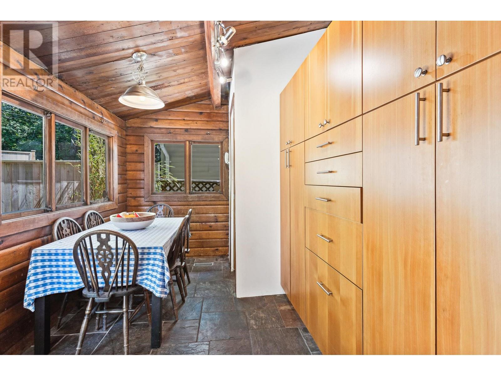 1088 Calverhall Street, North Vancouver, British Columbia  V7L 1Y3 - Photo 11 - R2990553