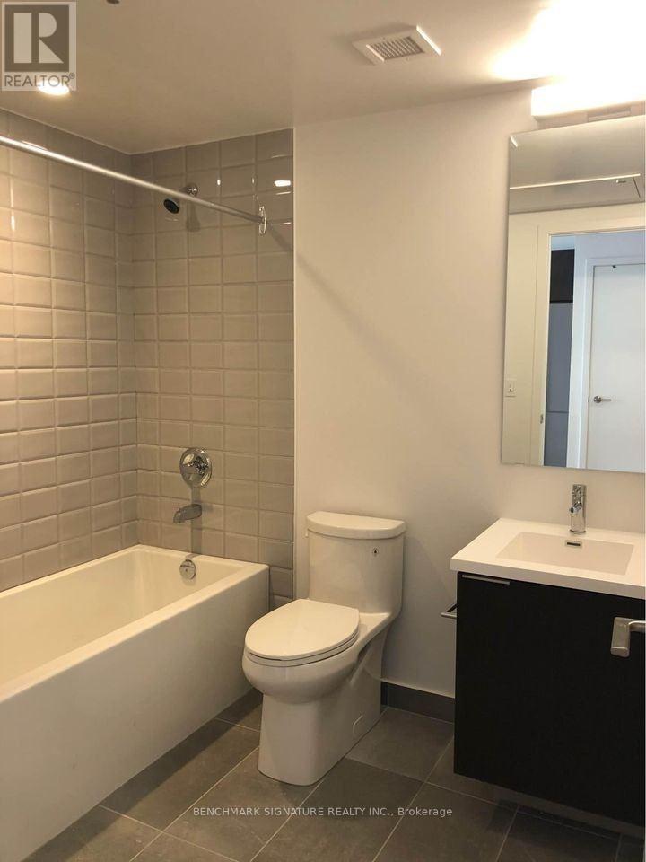605 - 203 College Street, Toronto, Ontario  M5T 1P9 - Photo 13 - C12103011