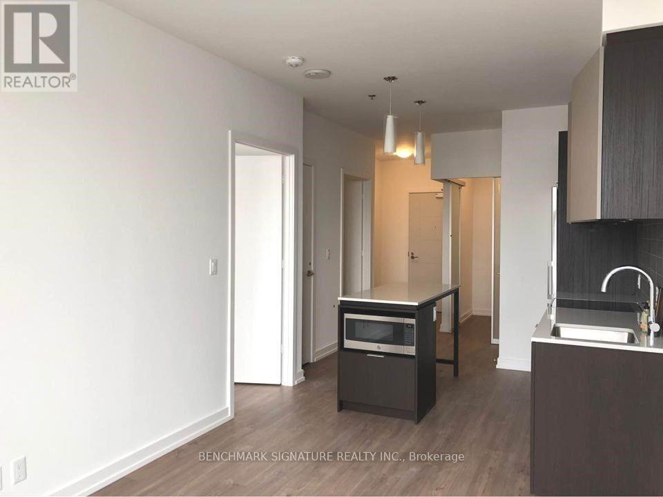 605 - 203 College Street, Toronto, Ontario  M5T 1P9 - Photo 5 - C12103011
