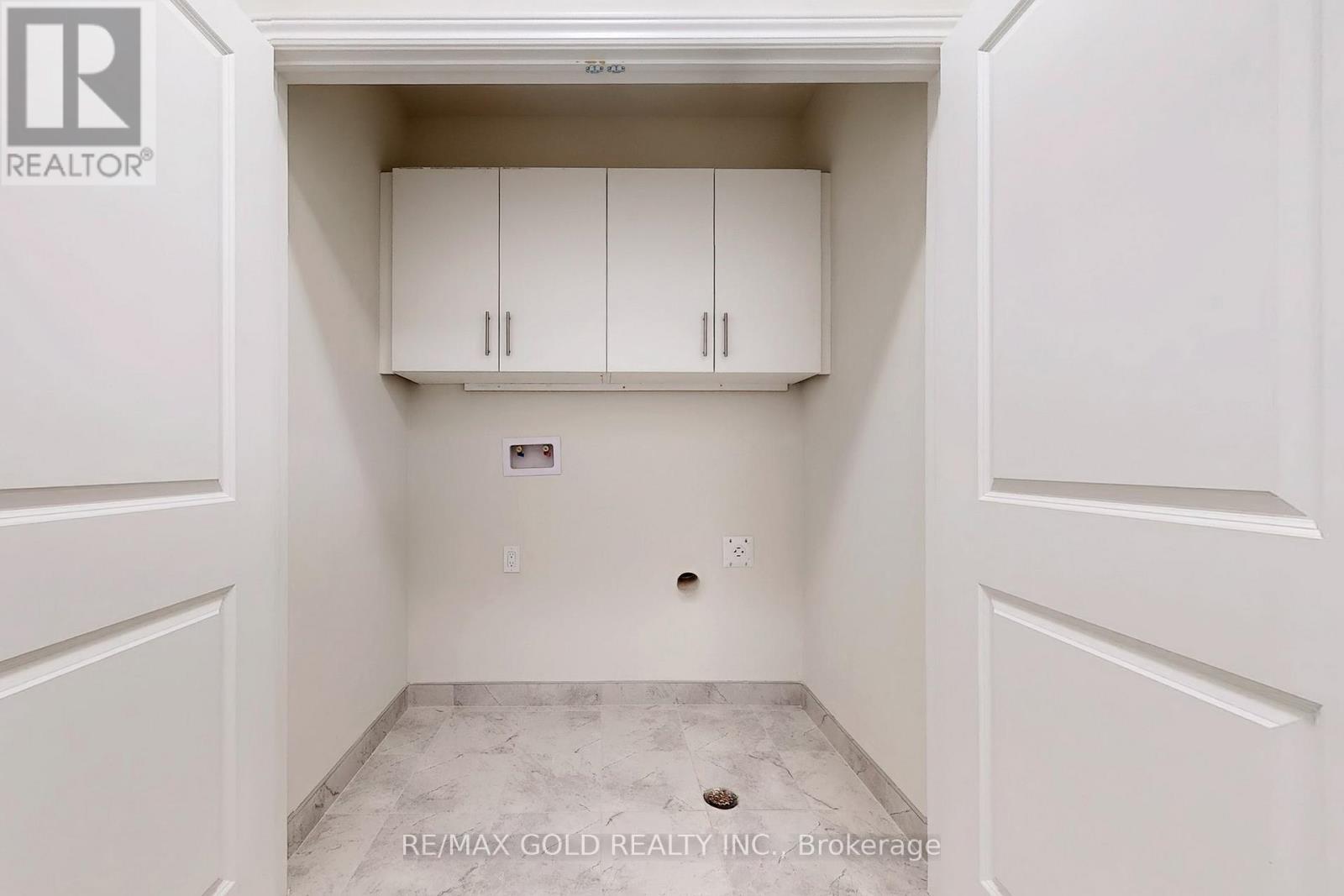 1297 Anthonia Trail, Oakville, Ontario  L6H 7Z1 - Photo 8 - W12102995