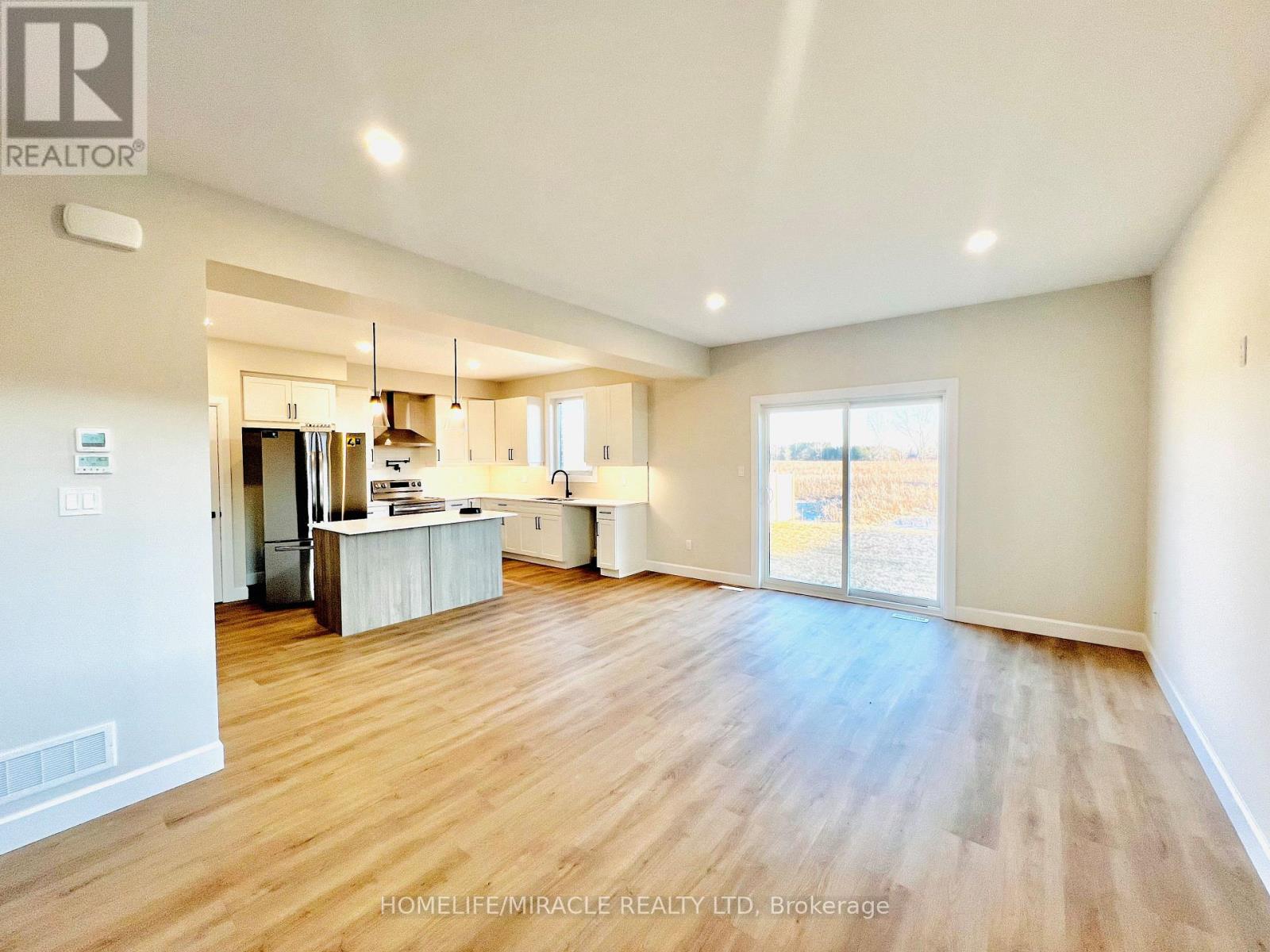 6807 Royal Magnolia Avenue, London, Ontario  N6P 0J6 - Photo 5 - X12102986