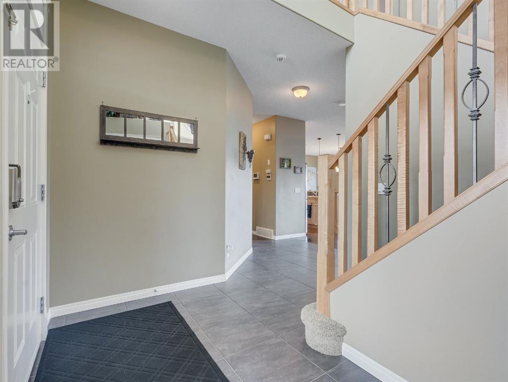55 Sheep River Cove, Okotoks, Alberta  T1S 2L4 - Photo 6 - A2212462