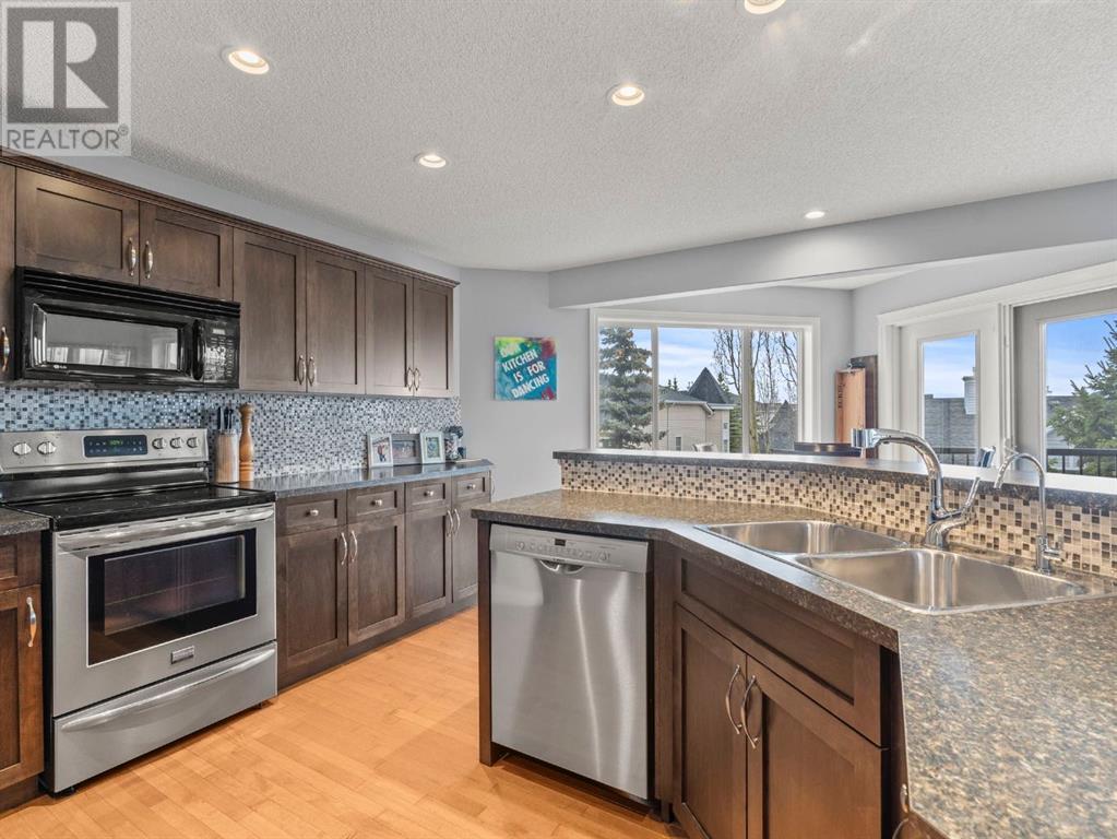 69 Westmount Circle, Okotoks, Alberta  T1S 0B7 - Photo 10 - A2213570
