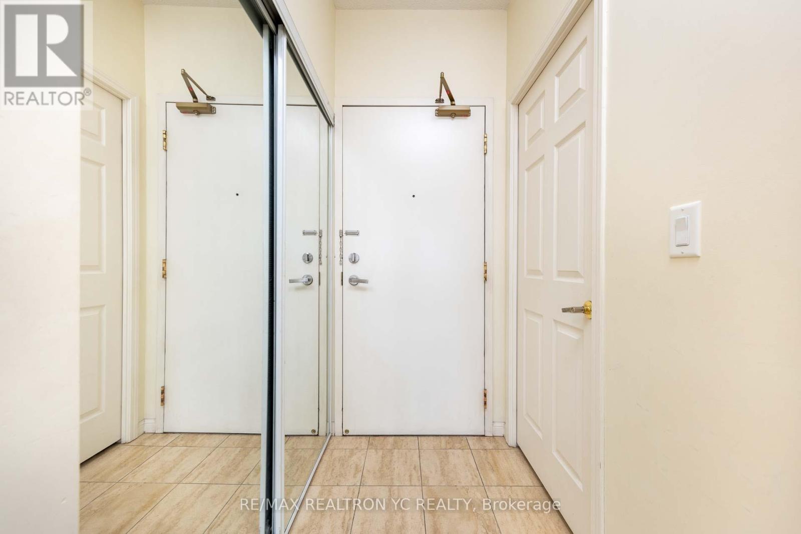 Ph16 - 5940 Yonge Street, Toronto, Ontario  M2M 4M6 - Photo 2 - C12102978
