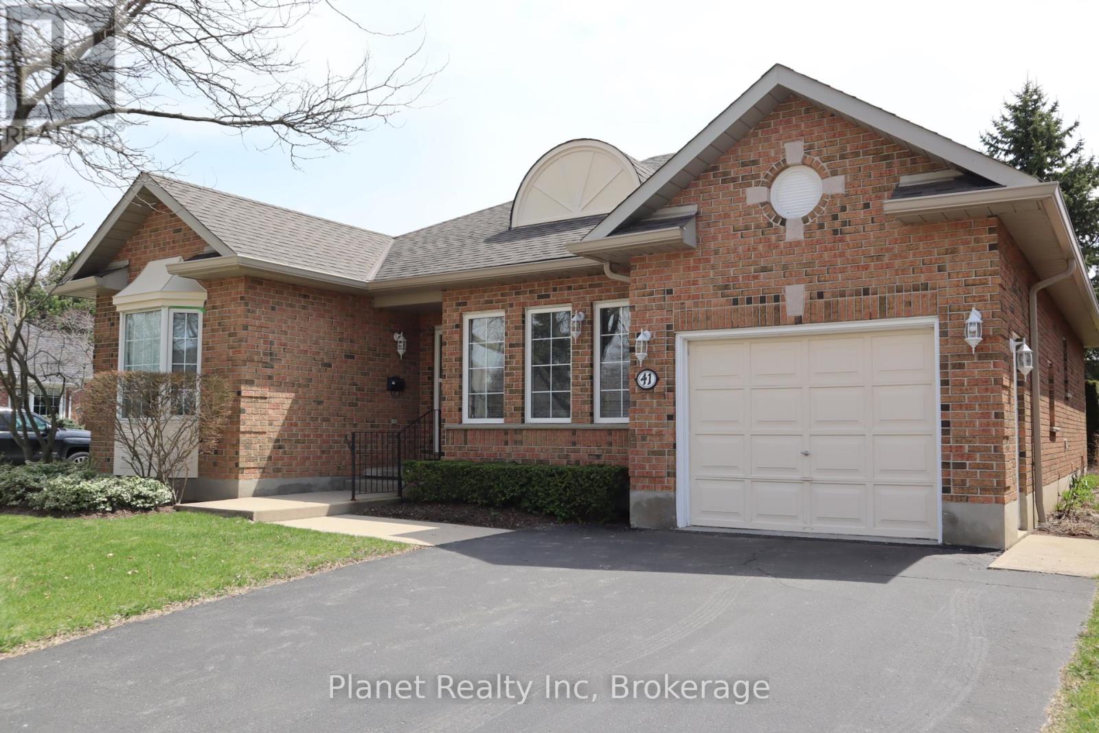Property at 41 ARBORDALE WALK image 3