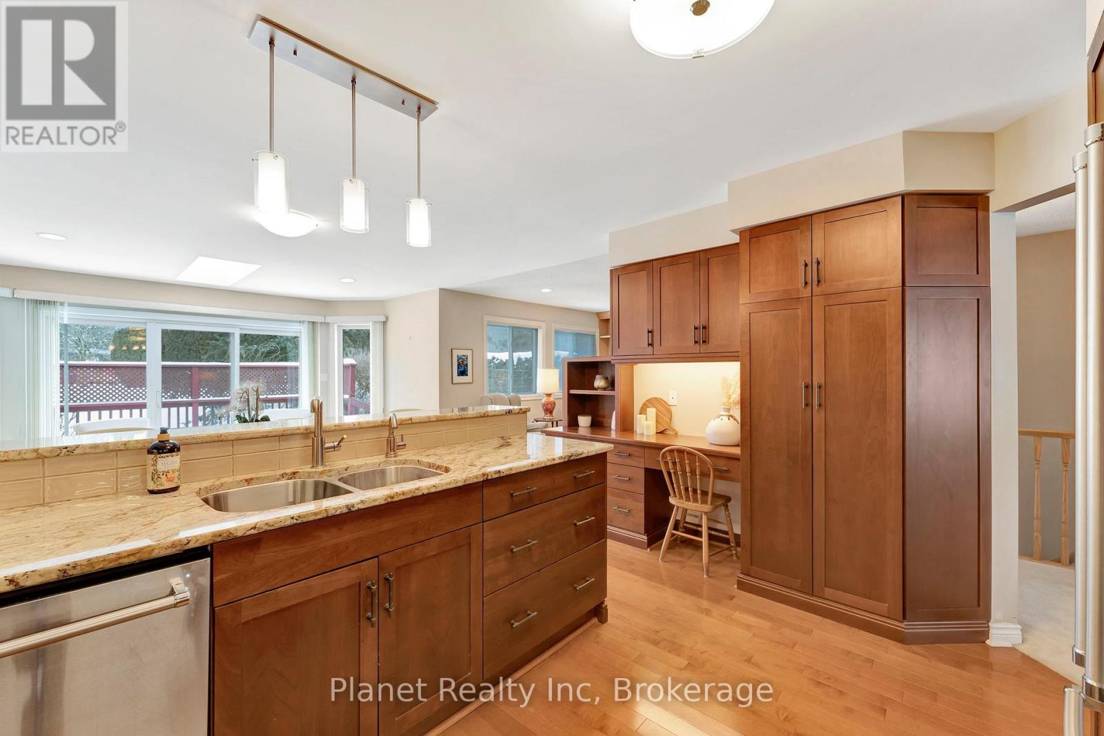 41 Arbordale Walk, Guelph (Village By The Arboretum), Ontario  N1G 4X7 - Photo 6 - X11938025