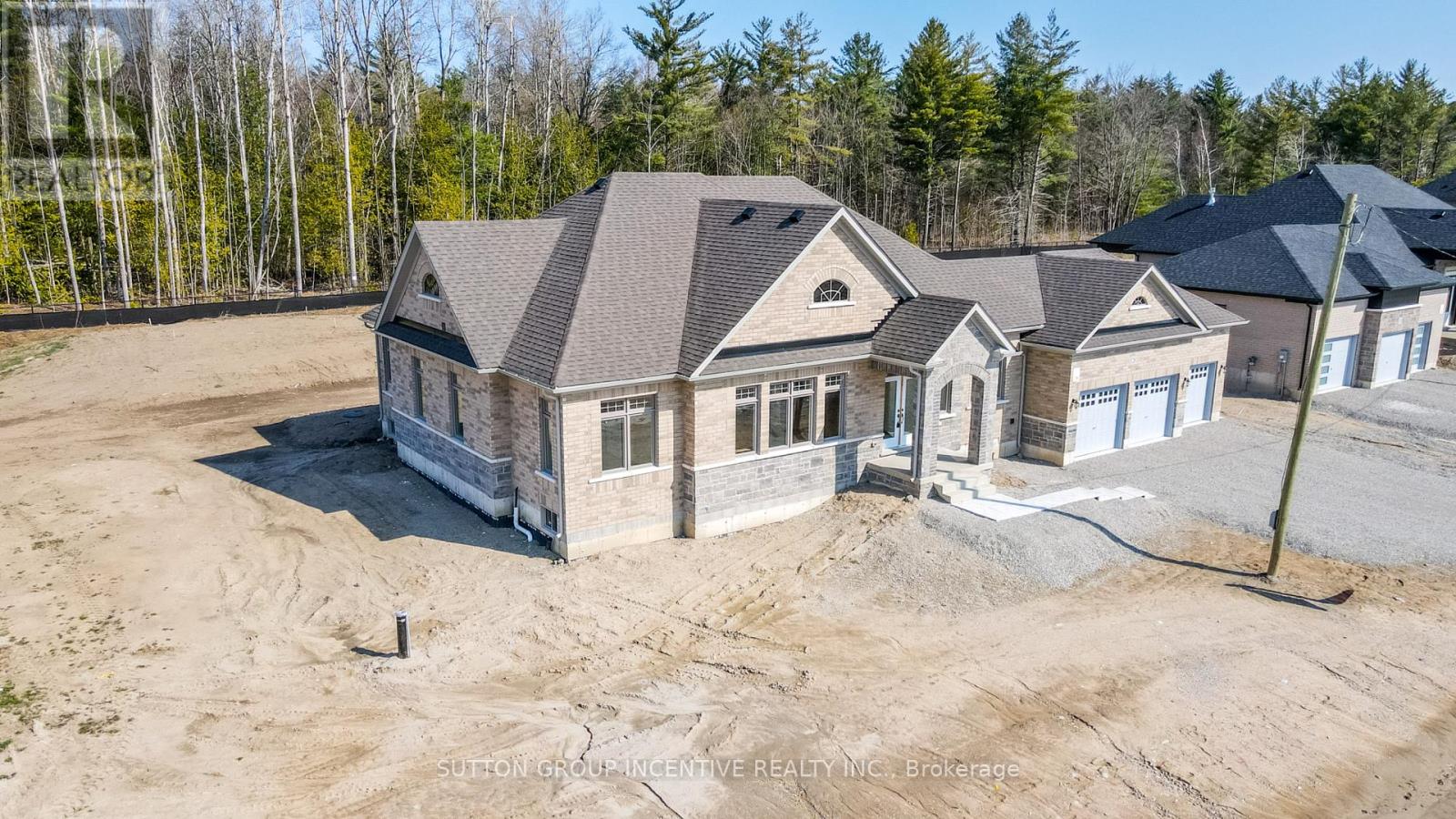 28 Cottonwood Street, Springwater, Ontario  L9X 2E5 - Photo 2 - S12089840