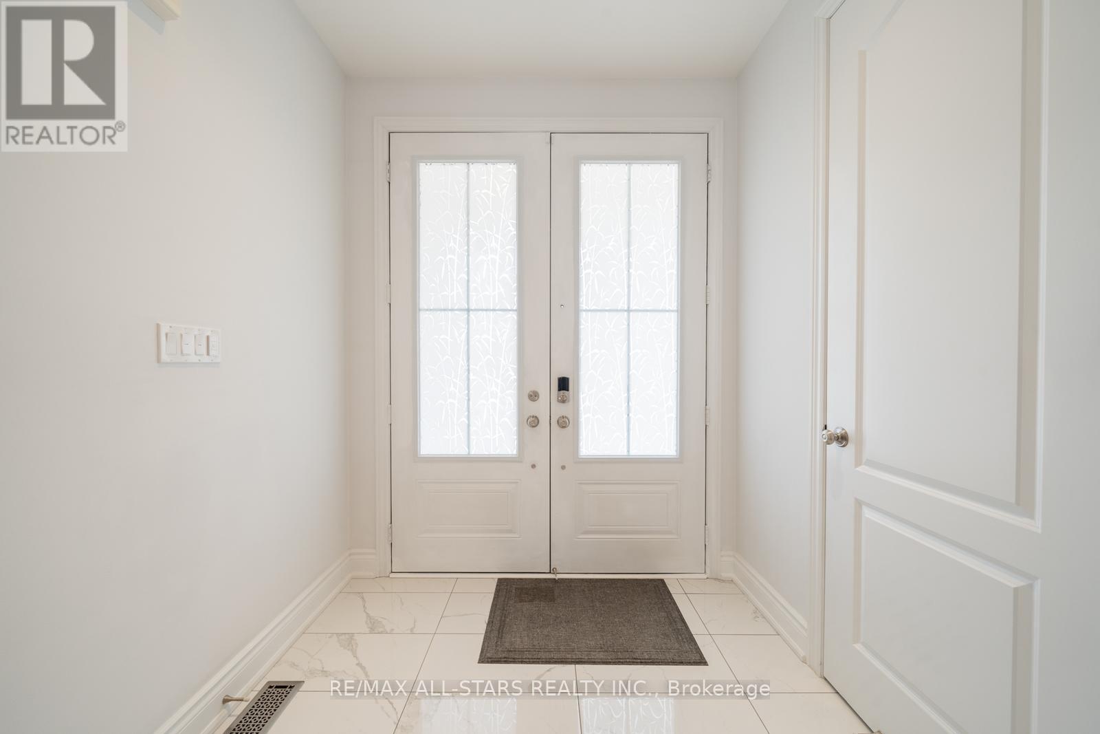 Property at 232 BUTTERNUT RIDGE TRAIL image 3