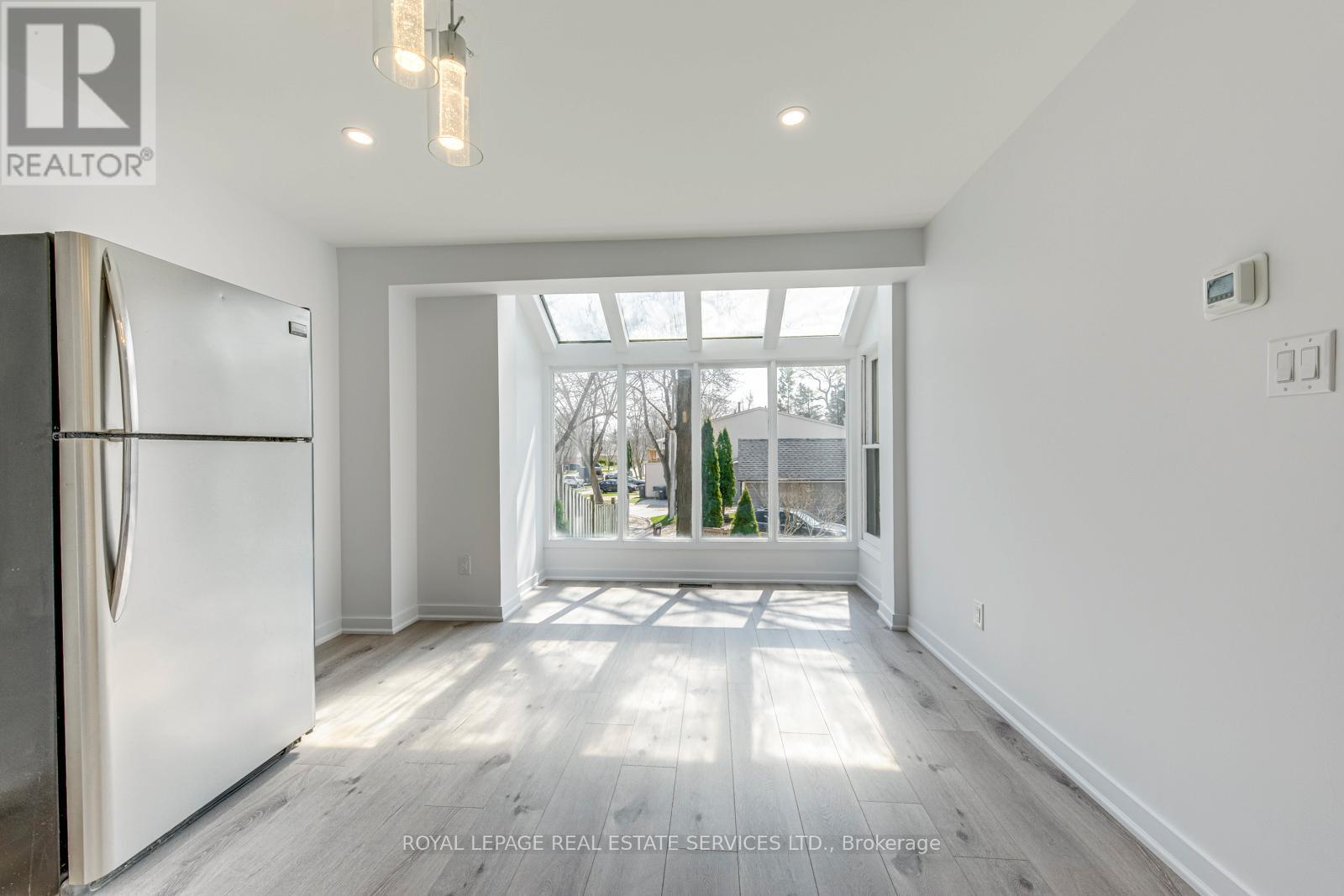 Upper - 1108 Kos Boulevard, Mississauga, Ontario  L5J 4C4 - Photo 16 - W12092461
