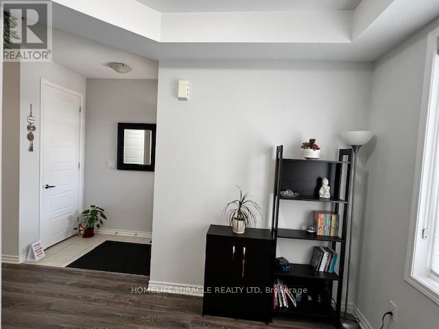 301 Equestrian Way, Cambridge, Ontario  N3E 0C7 - Photo 11 - X12073889