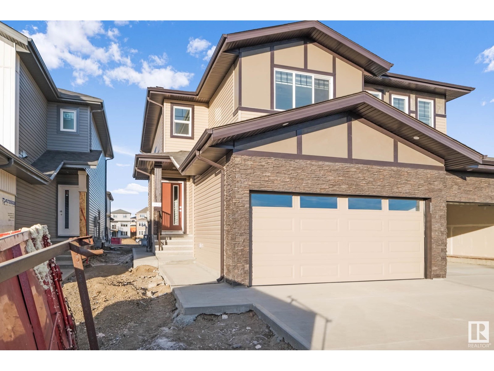 Property at 100 Mitchell BN image 1