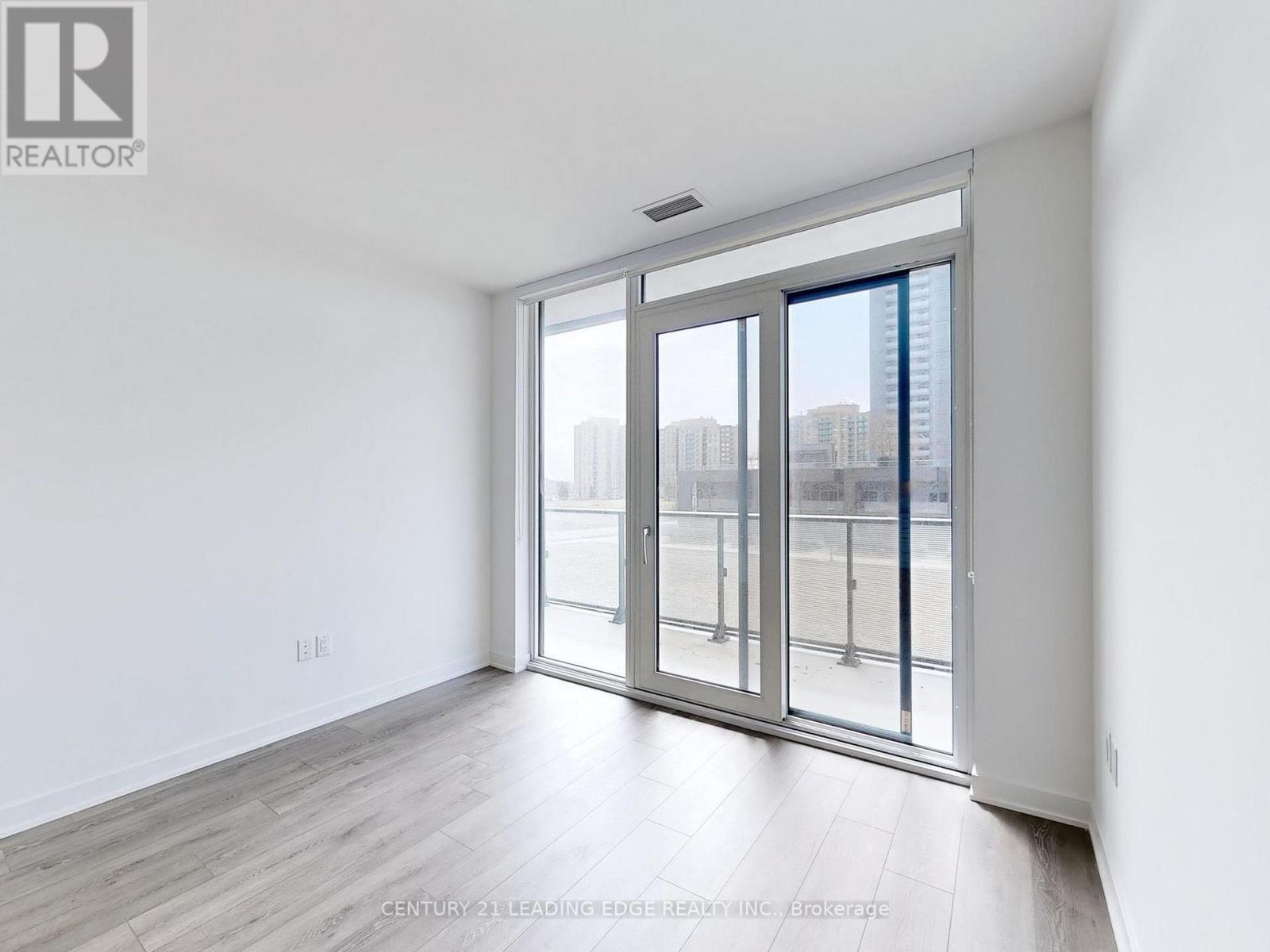 206 - 105 Oneida Crescent, Richmond Hill, Ontario  L4B 0H6 - Photo 6 - N12103042