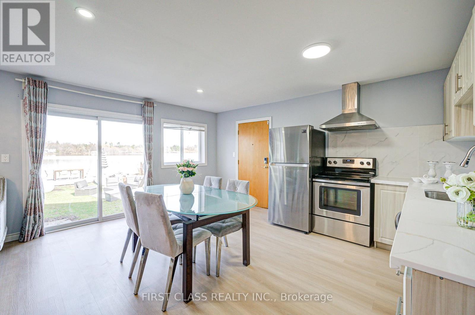 17 Willowbank Avenue, Richmond Hill (Oak Ridges Lake Wilcox), Ontario  L4E 3B4 - Photo 6 - N12102934