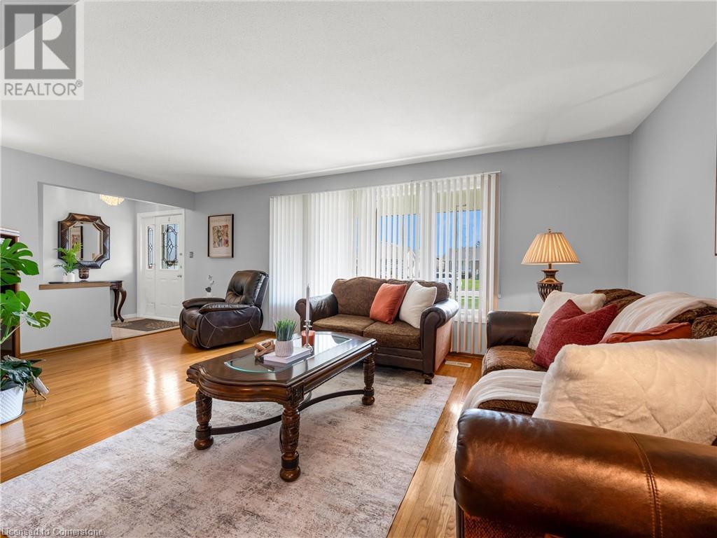 31 Kilbourn Avenue, Stoney Creek, Ontario  L8G 3C9 - Photo 7 - 40719836