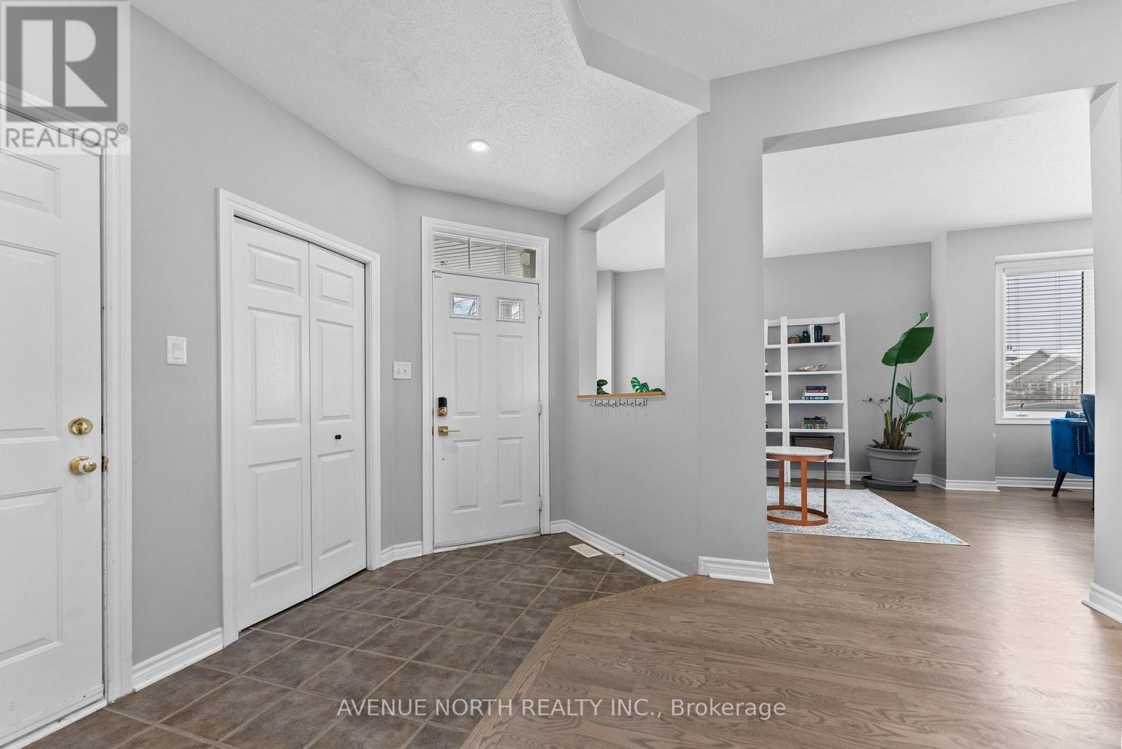 Property at 40 FRIENDLY CRESCENT image 2