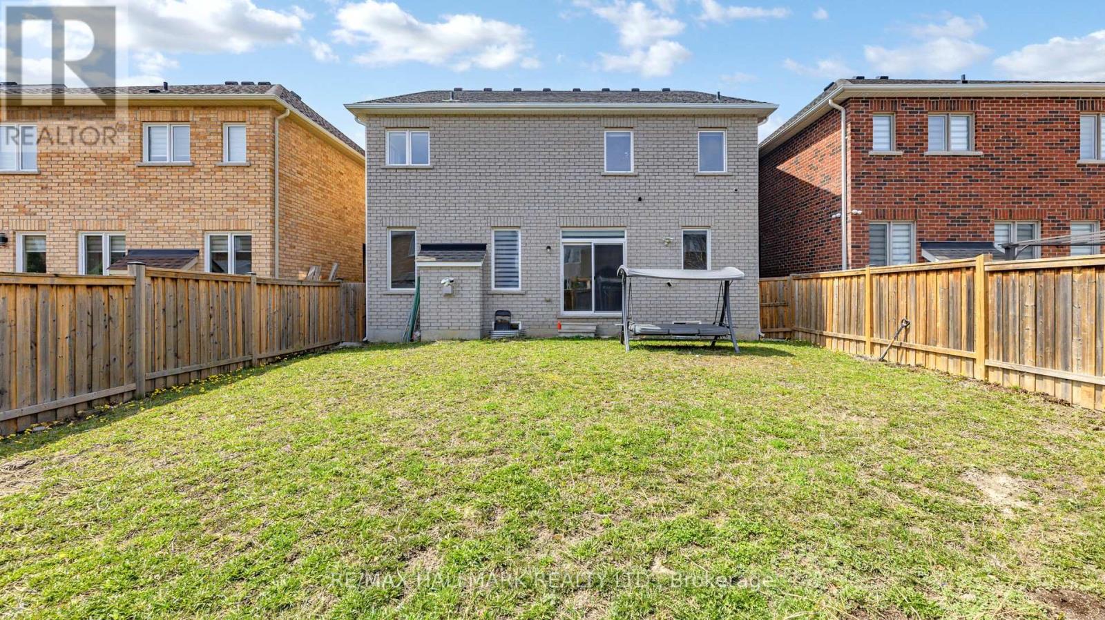 45 Romanelli Crescent, Bradford West Gwillimbury, Ontario  L3Z 0X7 - Photo 37 - N12074309