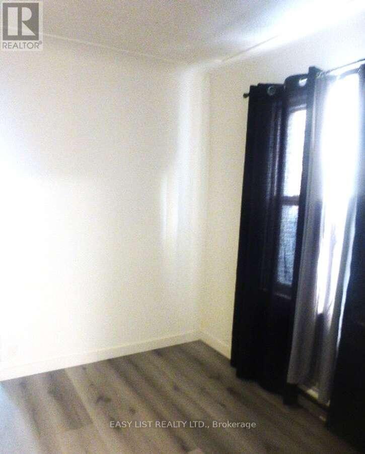 577 King Street, Welland, Ontario  L3B 3L3 - Photo 12 - X12103071