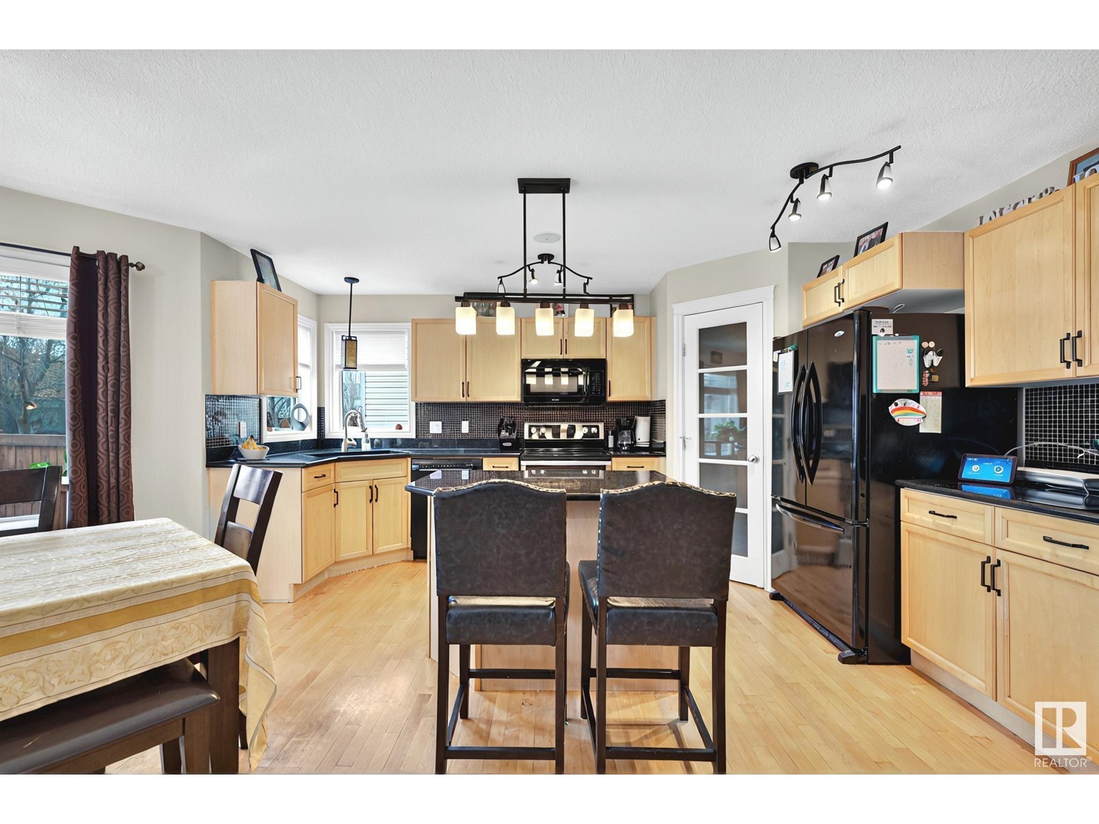 Property at 25 DANFIELD PL image 1