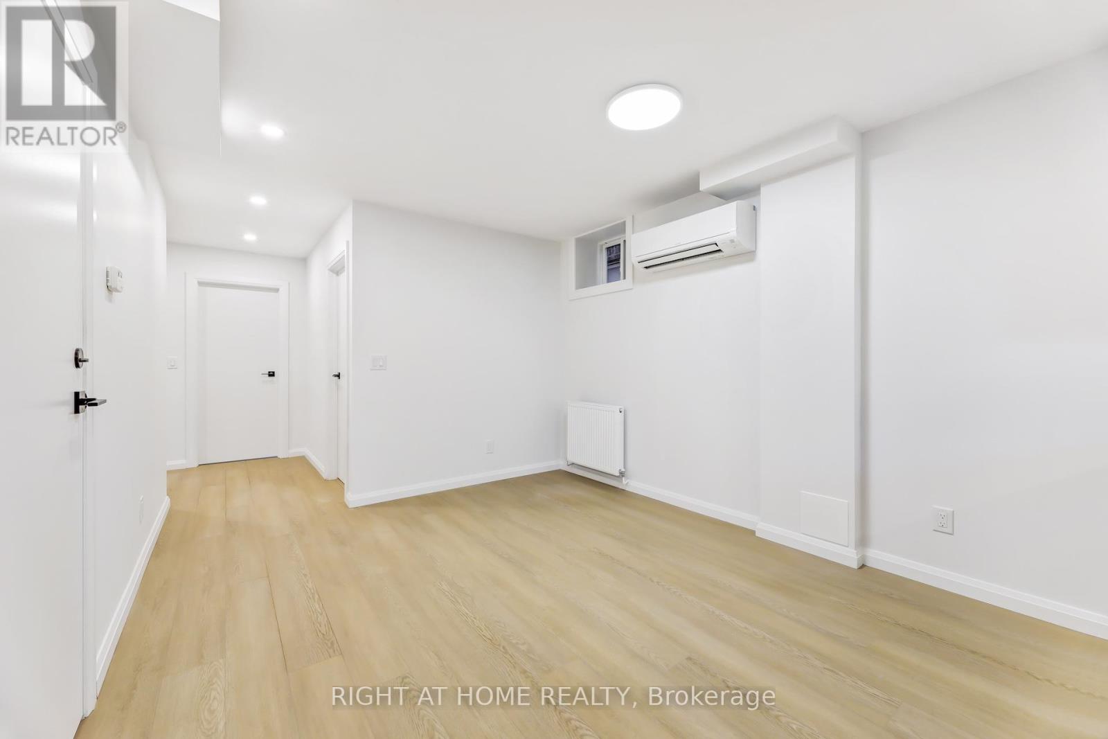 Lower - 35 Braemar Avenue, Toronto, Ontario  M5P 2L1 - Photo 8 - C12103117