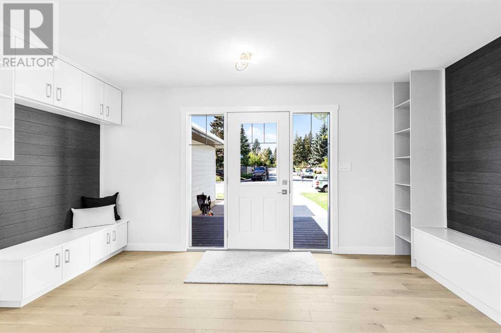 Property at 10604 Oakmoor Way SW image 3
