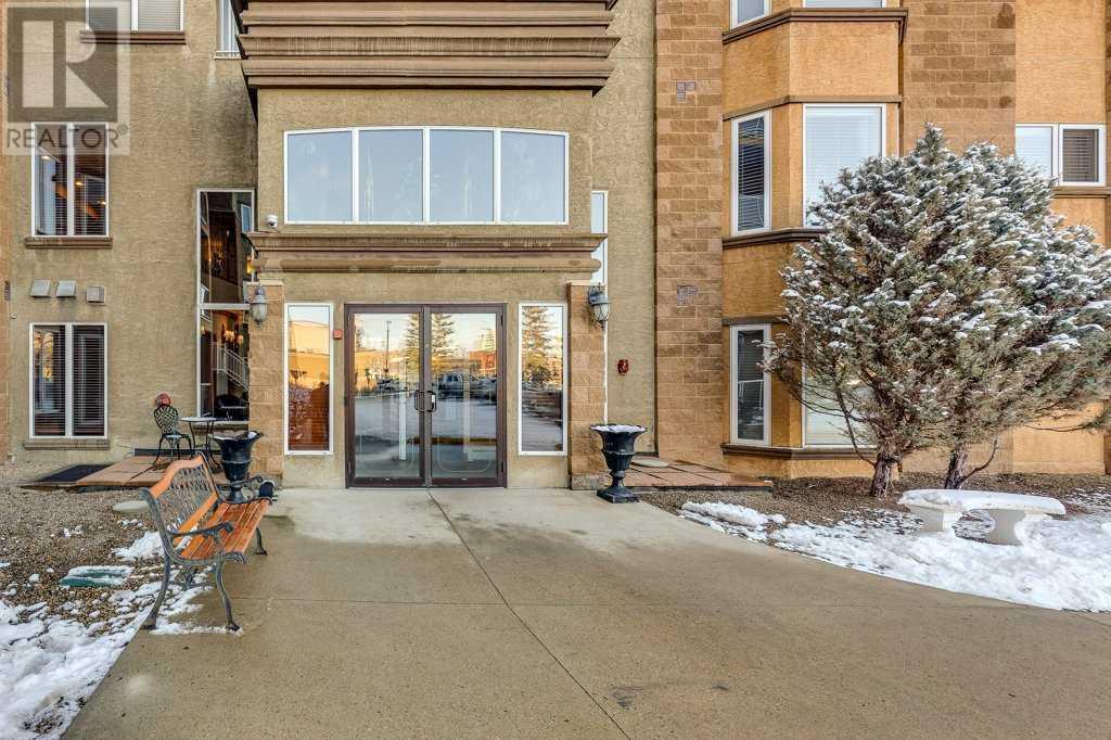 304, 5300 48 Street, Red Deer, Alberta  T4N 7C5 - Photo 1 - A2214776