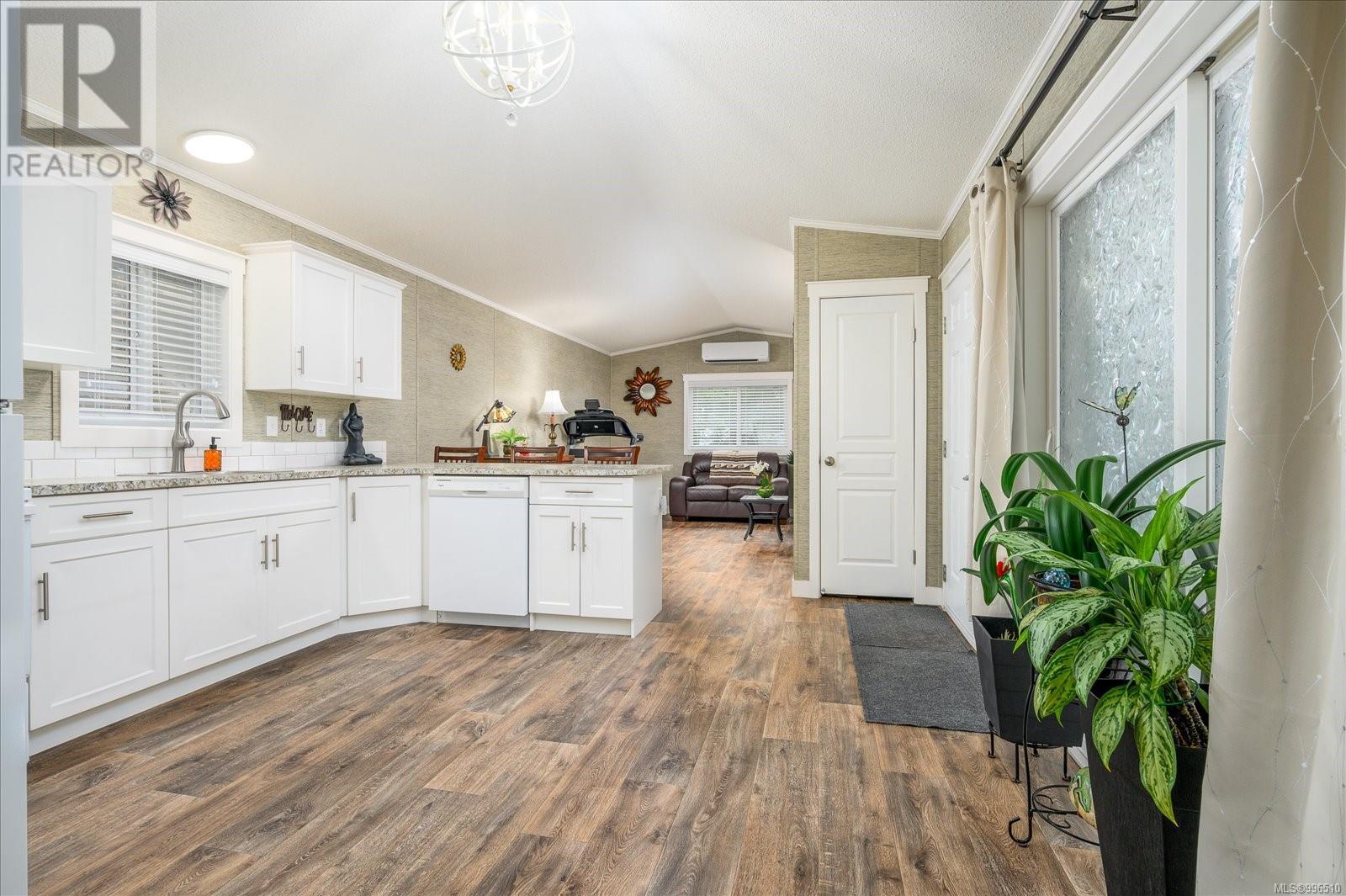 Property at 79 25 Maki Rd image 1